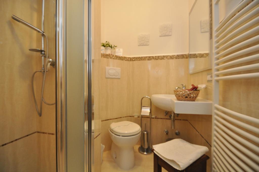 Palazzo De Donatis B&B Melissano Exterior photo