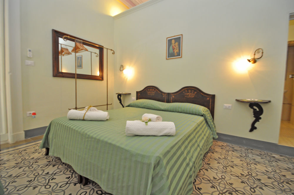 Palazzo De Donatis B&B Melissano Exterior photo